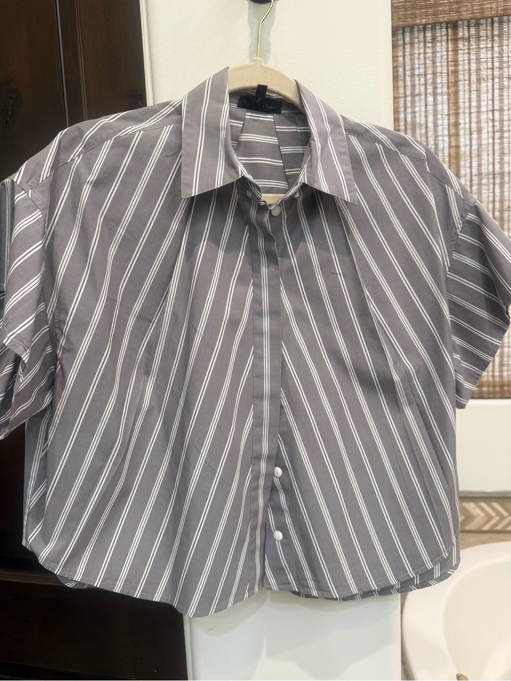 rag & bone Gray and White Diagonal Stripe Short-Sleeve Shirt. Excellent conditik